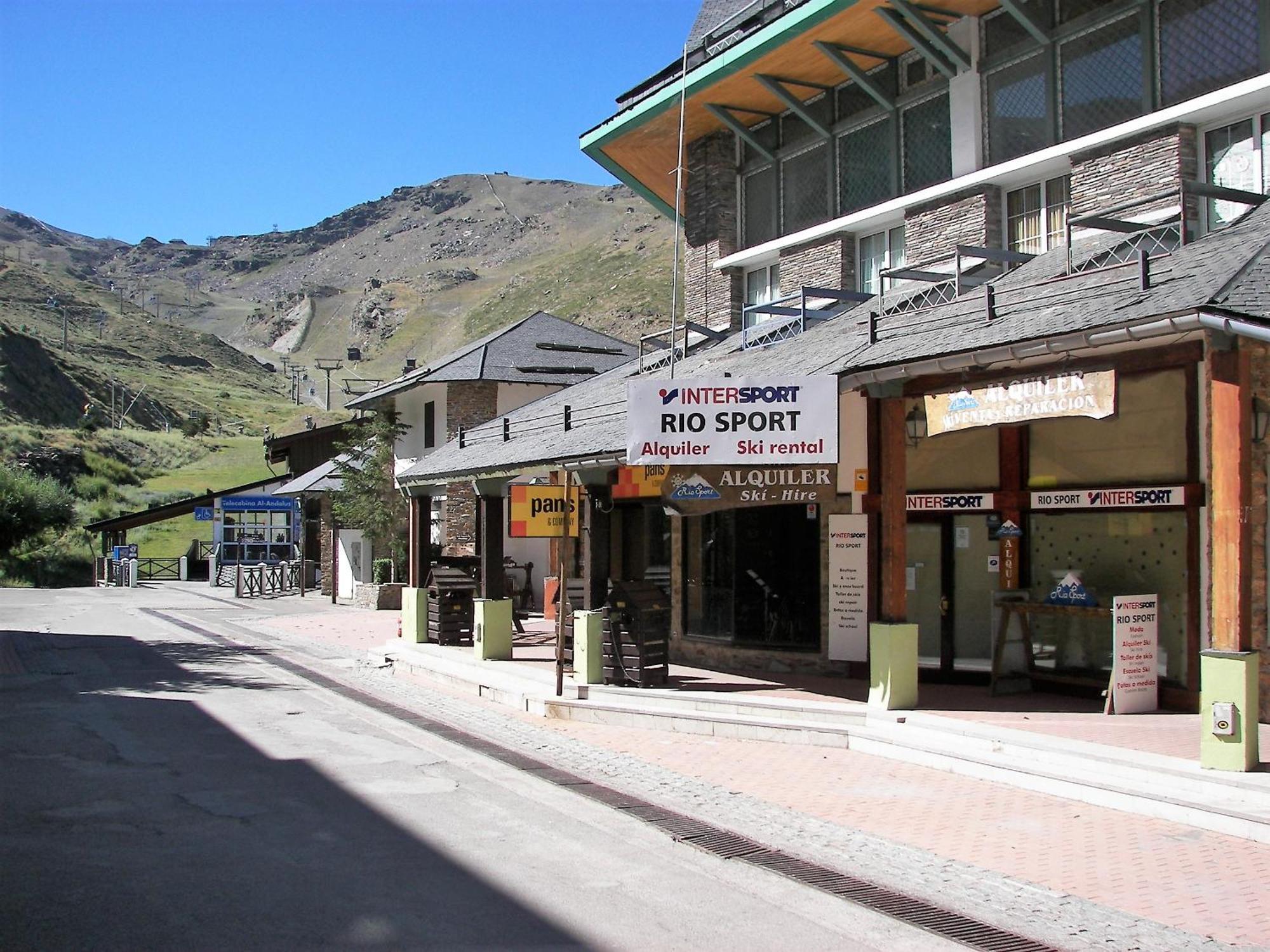 Ski & Snow Apartmentos By Todosierranevada - Plaza Principal Junto A Los Telecabinas Сьерра-Невада Экстерьер фото